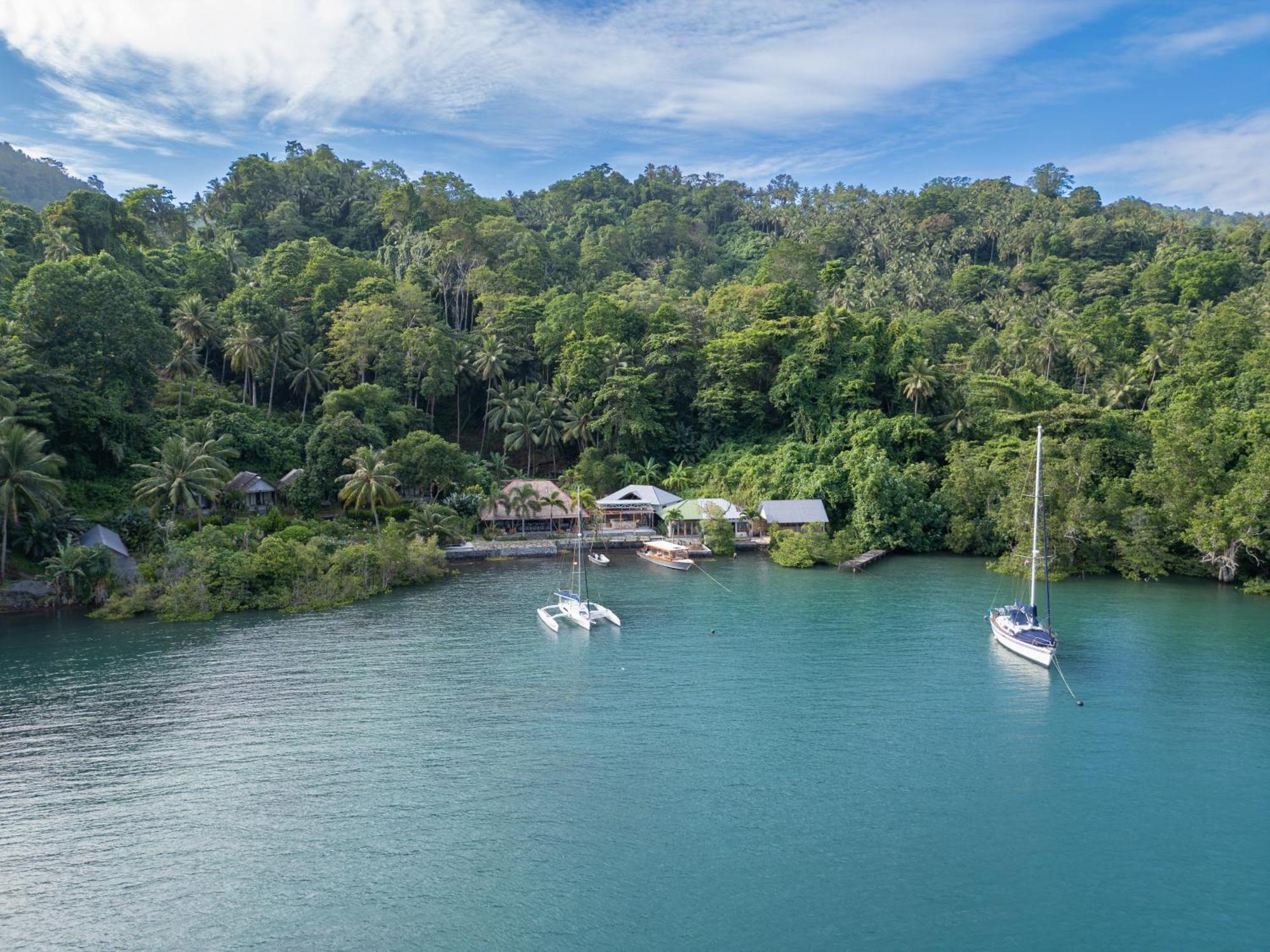 D'Lagoon Dive Resort Bitung ภายนอก รูปภาพ